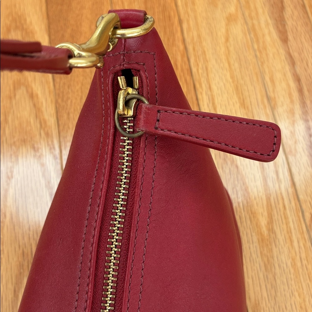 Coach Vintage Red Leather Shoulder Bag Y2K - Picture 14 of 15